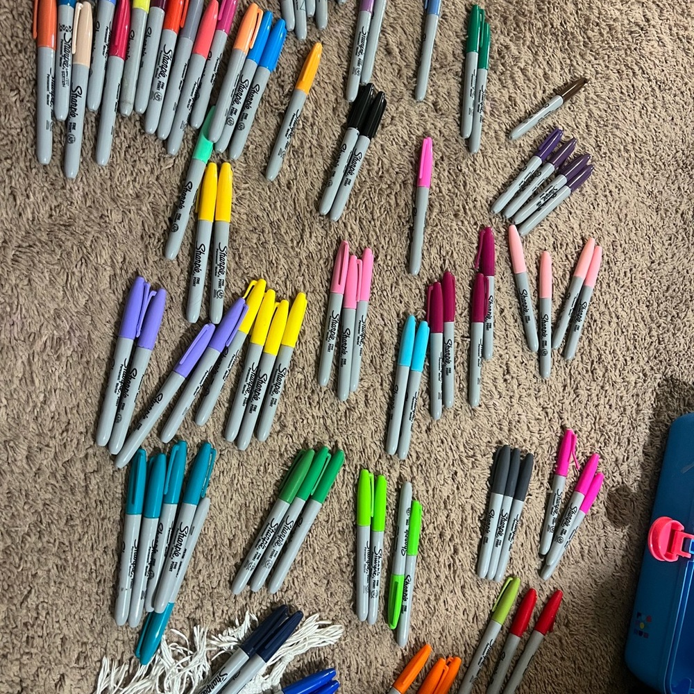 Sharpie Marker Set 88 pieces new
